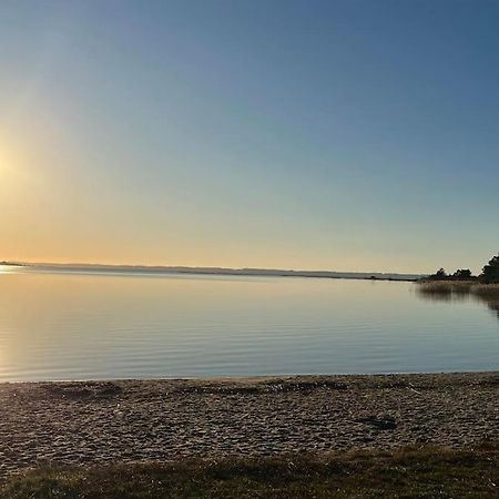 Maison Neuve 3 Etoiles Les Logis Du Lac Сангине Екстериор снимка